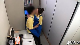 Slim japanese chick outdoor screwed and..