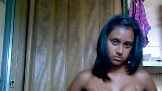 Giggling amateur webcam slut is all..